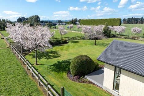 Photo of property in 24 Mckinnon Road, Edendale, Wyndham, 9893