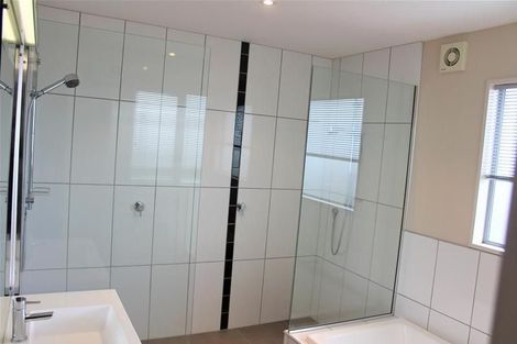 Photo of property in 74 Grahams Road, Burnside, Christchurch, 8041