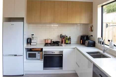 Photo of property in 68c Donovan Avenue, Massey, Auckland, 0614