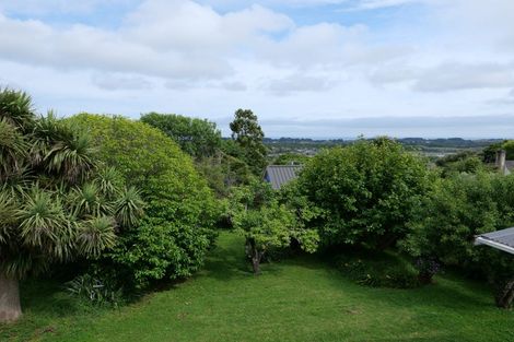 Photo of property in 16 Kotare Street, Waikanae, 5036