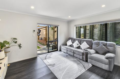 Photo of property in 17a Keri Vista Rise, Papakura, 2110