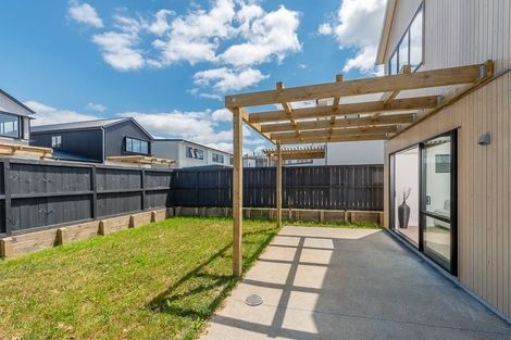 Photo of property in 12 Sacred Kingfisher Road, Hobsonville, Auckland, 0618