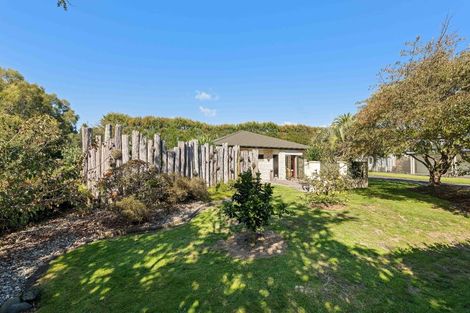 Photo of property in 2 Iwanui Close, Waitara, 4320