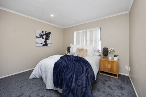 Photo of property in 40 Reid Road, New Lynn, Auckland, 0600