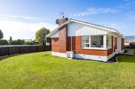 Photo of property in 2 Bowen Place, St Andrews, Hamilton, 3200