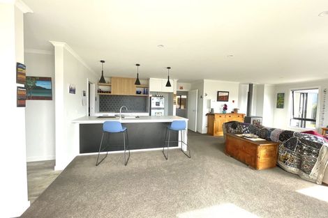 Photo of property in 4 Mcdonald Place, Collingwood, 7073