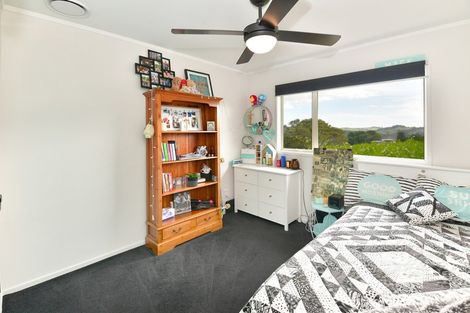 Photo of property in 10 Melia Place, Stanmore Bay, Whangaparaoa, 0932