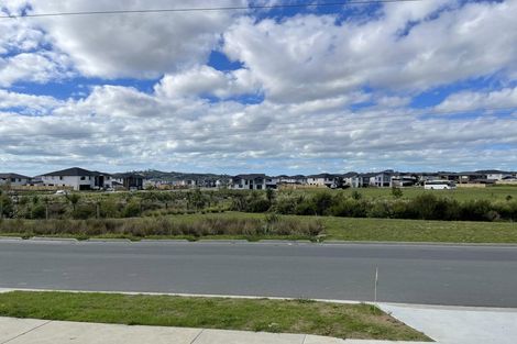 Photo of property in 30 Drumconnell Drive, Flat Bush, Auckland, 2019