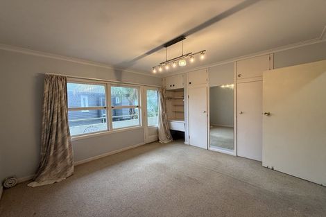 Photo of property in 13 Peter Terrace, Castor Bay, Auckland, 0620