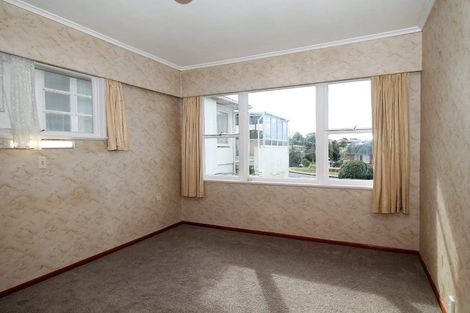 Photo of property in 13 Lyndhurst Road, Te Atatu South, Auckland, 0610