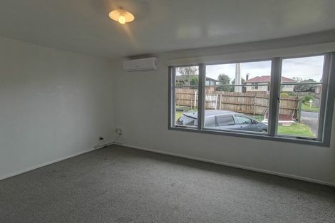 Photo of property in 1 Kereru Street, Henderson, Auckland, 0612