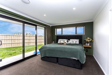 Photo of property in 26 Kingfisher Avenue, Amberley, 7410