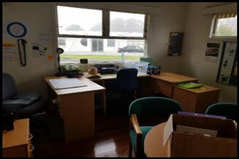 Photo of property in 34 Lincoln Road, Henderson, Auckland, 0610