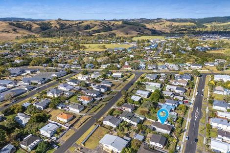 Photo of property in 38 Puriri Street, Helensville, 0800