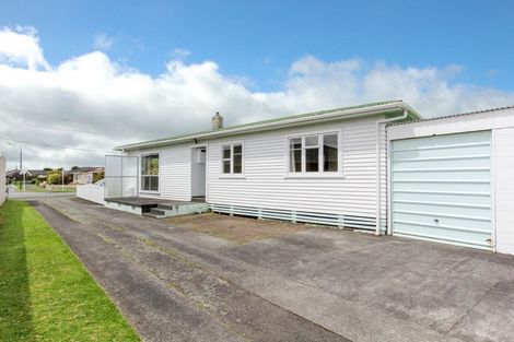 Photo of property in 278 Mangorei Road, Merrilands, New Plymouth, 4312