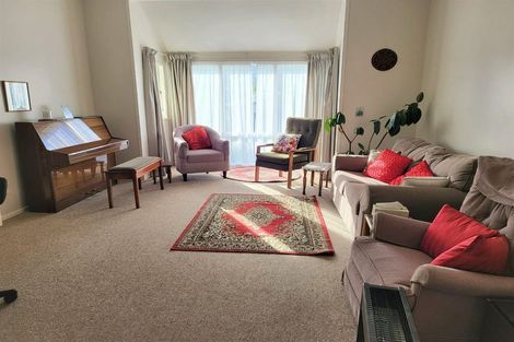 Photo of property in 90 Eden Street, Island Bay, Wellington, 6023