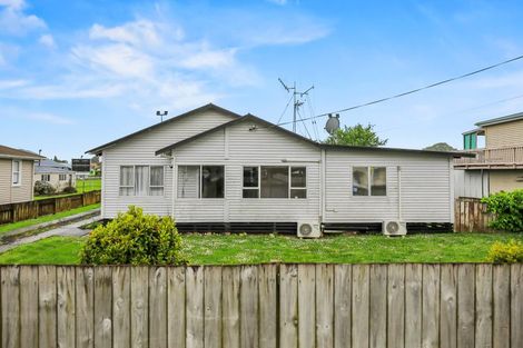 Photo of property in 24 Station Road, Paeroa, 3600