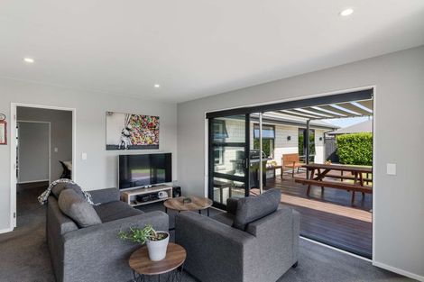 Photo of property in 33 Navy Loop, Rolleston, 7614