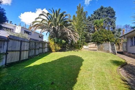 Photo of property in 21 Raelene Place, Massey, Auckland, 0614