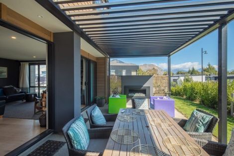 Photo of property in 4 Kapuka Lane, Wanaka, 9305