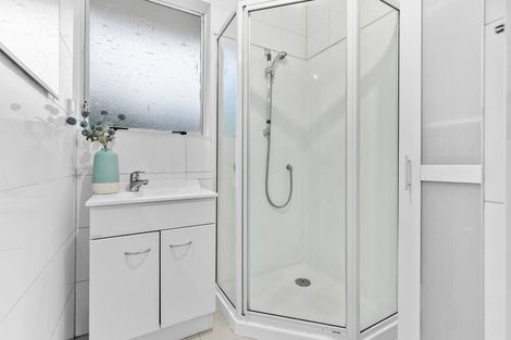 Photo of property in 10 Beauchamp Drive, Massey, Auckland, 0614