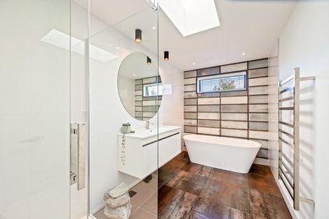 Photo of property in 9 Matipo Street, Wanaka, 9305