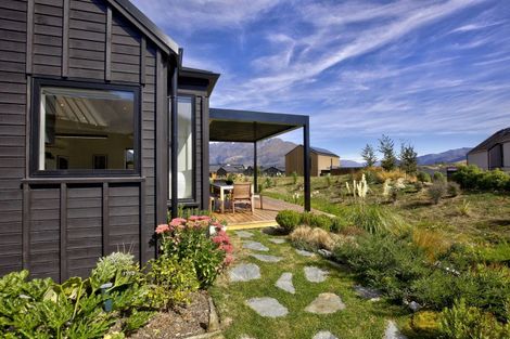 Photo of property in 7 Kotuku Lane, Jacks Point, Queenstown, 9371