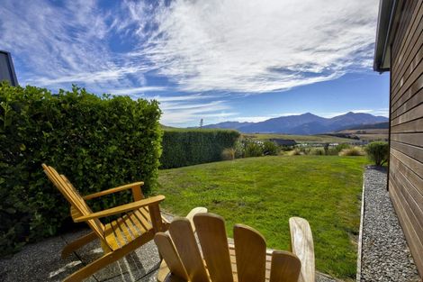 Photo of property in 3 Pioneer Court, Jacks Point, Queenstown, 9371