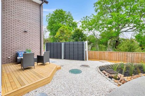 Photo of property in 4 Springbank Lane, Te Atatu Peninsula, Auckland, 0610