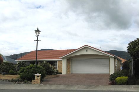 Photo of property in 13 Fell Place, Stoke, Nelson, 7011