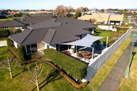Photo of property in 33 Kensington Drive, Taradale, Napier, 4112