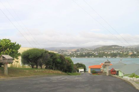 Photo of property in 40 Mana View Road, Paremata, Porirua, 5026