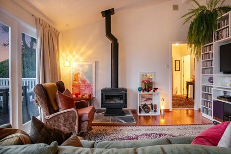 Photo of property in 50 Pleasant Road, Glen Eden, Auckland, 0602