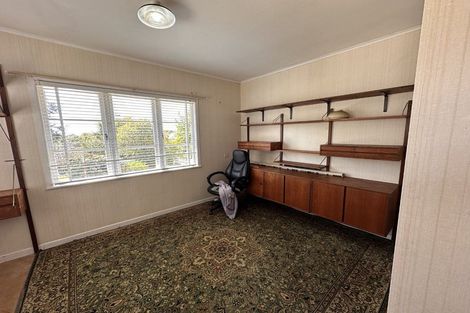 Photo of property in 9 Savoy Road, Glen Eden, Auckland, 0602