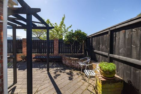 Photo of property in 64 Merivale Lane, Merivale, Christchurch, 8014