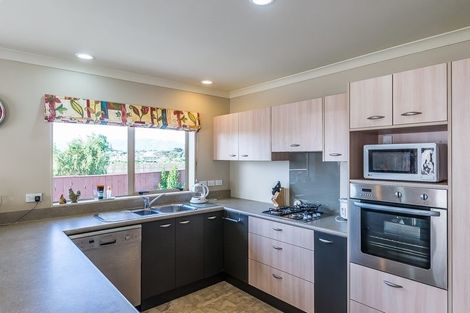 Photo of property in 27 Manhattan Court, Paraparaumu Beach, Paraparaumu, 5032