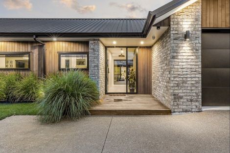 Photo of property in 17 Riverpoint Glade, Flagstaff, Hamilton, 3210