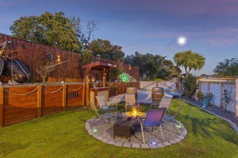 Photo of property in 170 Guildford Drive, Paraparaumu Beach, Paraparaumu, 5032