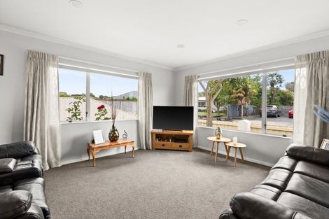 Photo of property in 2a Cassino Crescent, Onekawa, Napier, 4110