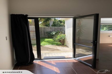 Photo of property in 50a Megan Avenue, Pakuranga Heights, Auckland, 2010