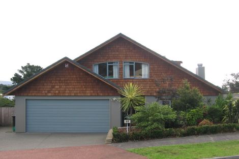 Photo of property in 25 Chamari Close, Titirangi, Auckland, 0604