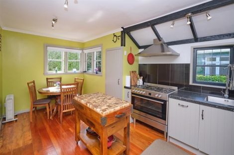 Photo of property in 9 Falstaff Street, Stratford, 4332