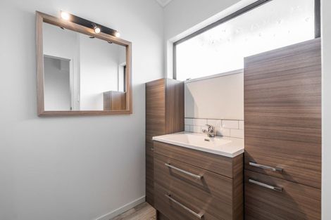 Photo of property in 44a Queen Street, Cambridge, 3434