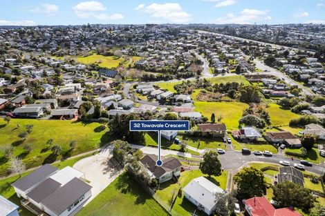 Photo of property in 32 Tawavale Crescent, Totara Vale, Auckland, 0629