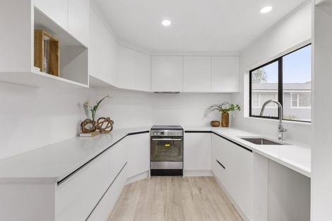 Photo of property in 1/13 Park Road, Glenfield, Auckland, 0629