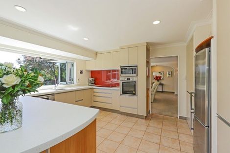 Photo of property in 28 Kensington Drive, Taradale, Napier, 4112