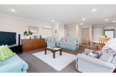 Photo of property in 33a Wilsons Road South, Saint Martins, Christchurch, 8022