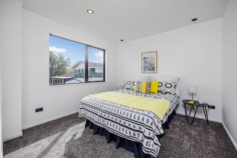 Photo of property in 69a Walworth Avenue, Pakuranga Heights, Auckland, 2010
