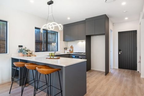 Photo of property in 21e Montgomery Avenue, Belmont, Auckland, 0622