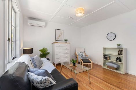 Photo of property in 64 Gloucester Road, Manurewa, Auckland, 2102